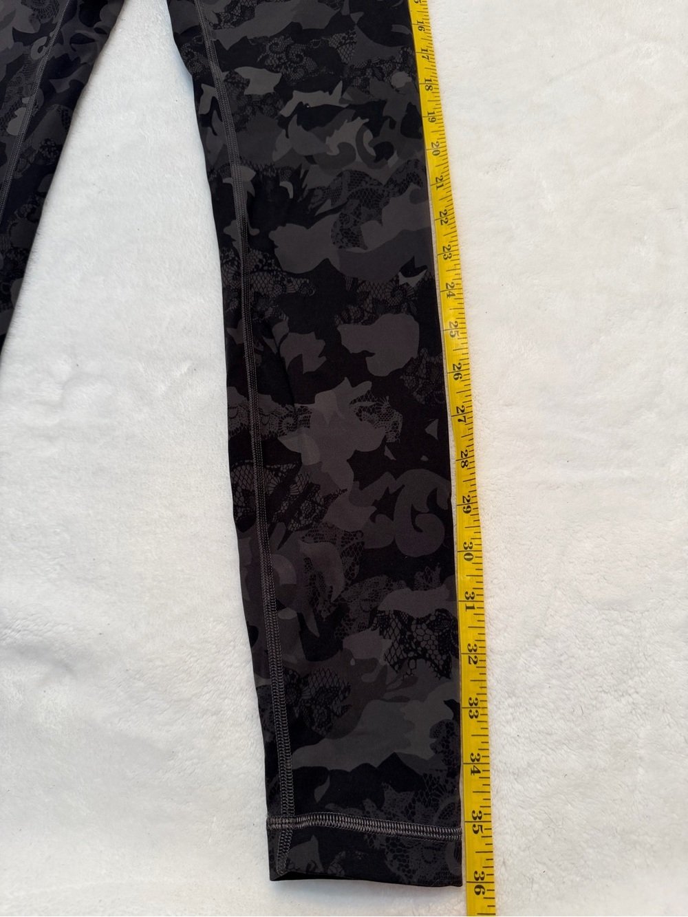 Lululemon Wunder Under High-Rise Tight 28" *Lace Camo - Size 6 - Picture 2 of 13